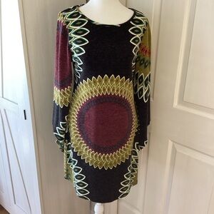 Chic Black and Red Patterned Mini Dress